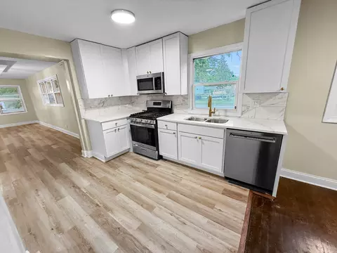 Kitchen - 16802 Anthony Ave, Hazel Crest, IL 60429 photo 2 of 4