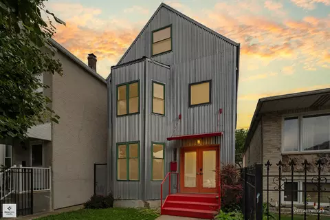 3036 N Gresham Ave, Chicago, IL 60618 photo 2