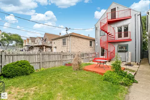 3036 N Gresham Ave, Chicago, IL 60618 photo 26