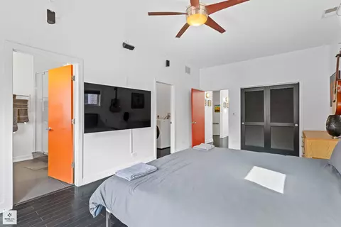 3036 N Gresham Ave, Chicago, IL 60618 photo 14