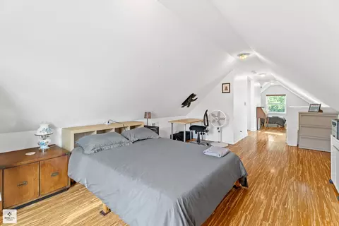 3036 N Gresham Ave, Chicago, IL 60618 photo 24
