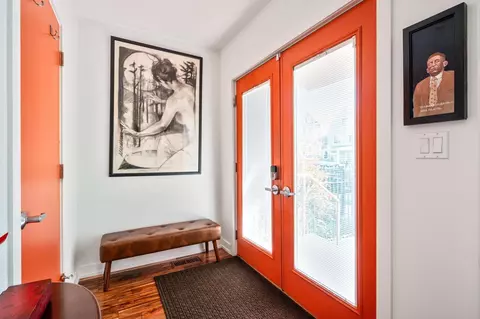 3036 N Gresham Ave, Chicago, IL 60618 photo 3