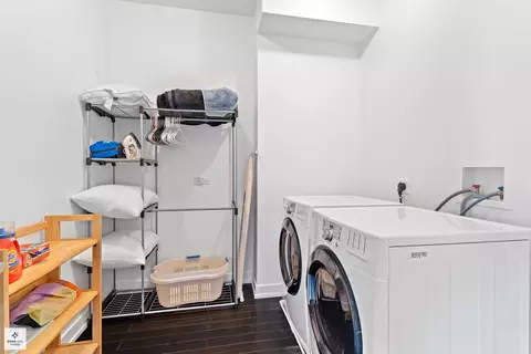 3036 N Gresham Ave, Chicago, IL 60618 photo 17