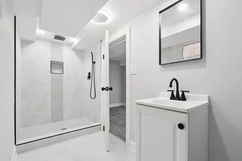 Bath - 2134 E 91st St, Chicago, IL 60617 photo 5 of 5