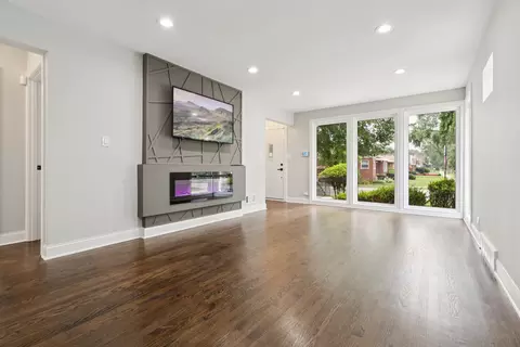 Living - 2134 E 91st St, Chicago, IL 60617 photo 1 of 3