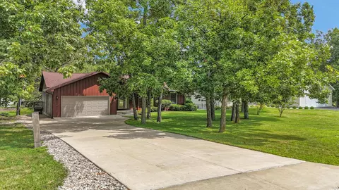 110 Cayuga Ln, Loda, IL 60948