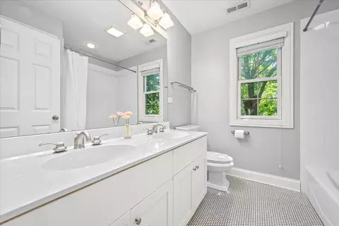 Bath - 1009 Central Ave, Deerfield, IL 60015 photo 4 of 6