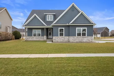 1108 Glen Abbey Dr, Champaign, IL 61822