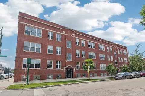 3211 W George St #2, Chicago, IL 60618