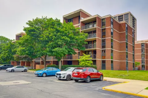 2941 S Michigan Ave #305, Chicago, IL 60616