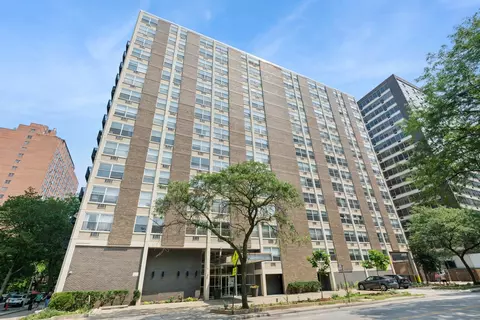 3033 N Sheridan Rd #1510, Chicago, IL 60657