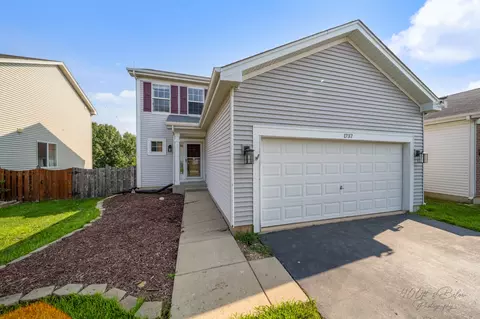 1737 S Fallbrook Dr, Round Lake, IL 60073