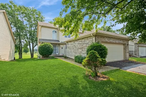 1232 Bellevue Dr #1, Dekalb, IL 60115