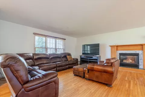403 Sunset Dr, Colfax, IL 61728 photo 5