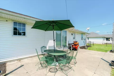 403 Sunset Dr, Colfax, IL 61728 photo 39