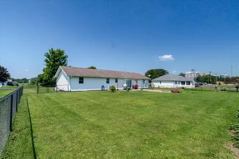 403 Sunset Dr, Colfax, IL 61728 photo 34