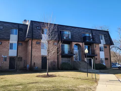 10 E Dundee Quarter Dr # A, Palatine, IL 60074