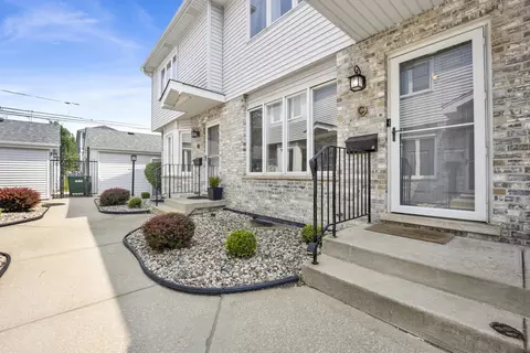 10453 S Kedzie Ave #C, Chicago, IL 60655
