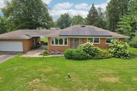 23 W285 Armitage Ave, Glen Ellyn, IL 60137