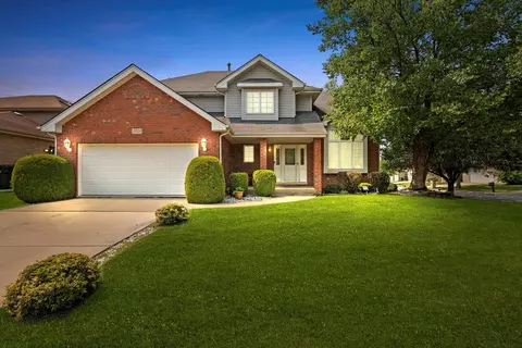 18528 Willow Ave, Country Club Hills, IL 60478