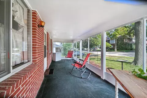 215 E Third St, Dixon, IL 61021 photo 3