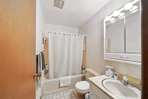 215 E Third St, Dixon, IL 61021 photo 9