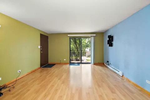 Living - 6642 W 64th Pl #2W, Chicago, IL 60638 photo 1 of 2