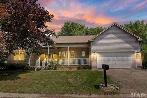 3812 Parkway Ln, Zion, IL 60099