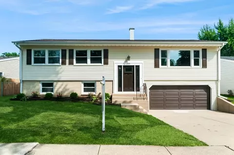545 Estate Dr, Buffalo Grove, IL 60089