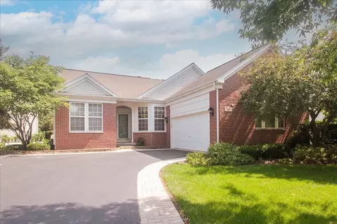 2624 Wessex Dr, West Dundee, IL 60118