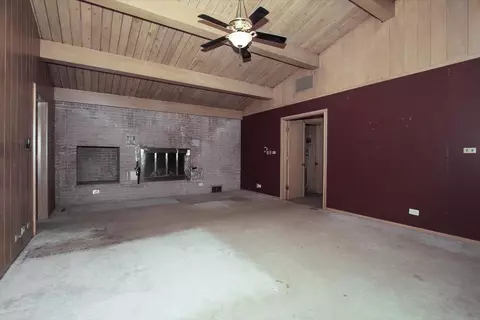 Living - 701 W Stearns Rd, Bartlett, IL 60103 photo 7 of 10