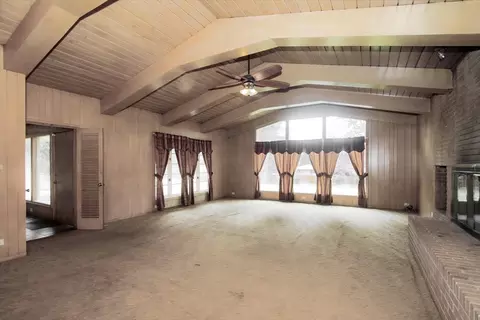 Living - 701 W Stearns Rd, Bartlett, IL 60103 photo 3 of 10