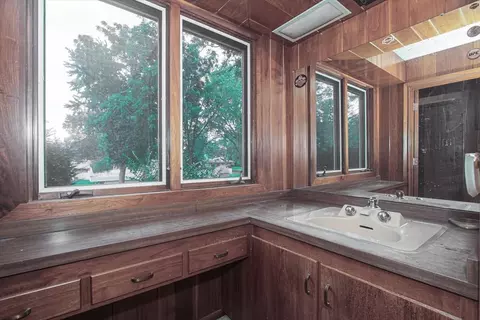 Bath - 701 W Stearns Rd, Bartlett, IL 60103 photo 1 of 6