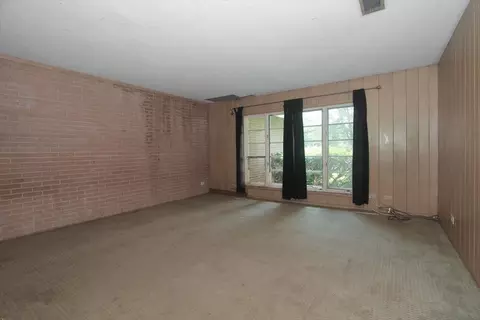 Living - 701 W Stearns Rd, Bartlett, IL 60103 photo 9 of 10