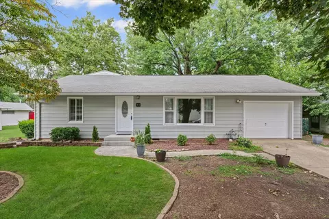 1610 Cornell Dr, Champaign, IL 61821