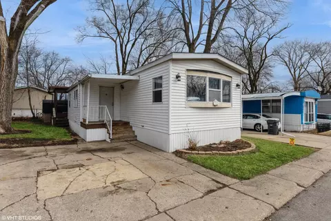 38455 N Sheridan Rd #707, Beach Park, IL 60087