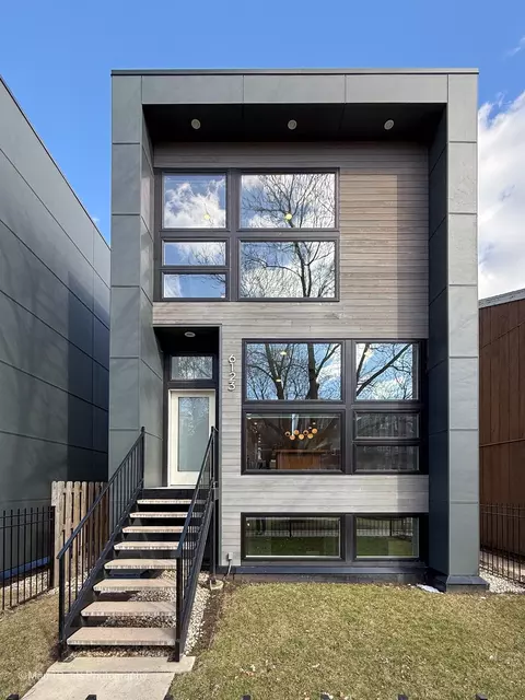 6123 S Ellis Ave, Chicago, IL 60637