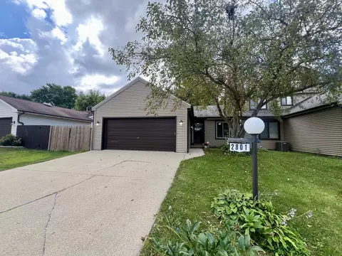 2801 Heritage Dr, Champaign, IL 61822