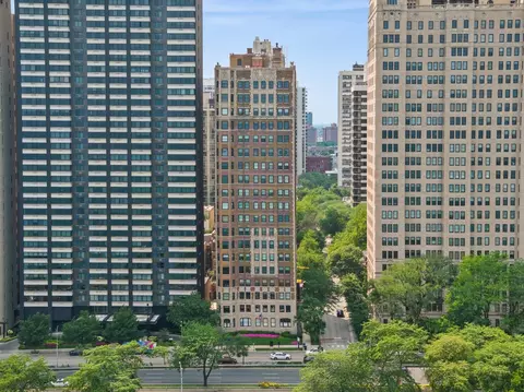 1448 N Lake Shore Dr #5A, Chicago, IL 60610