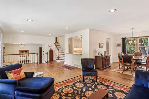 Living - 9 Greenridge Rd, Elgin, IL 60120 photo 1 of 4