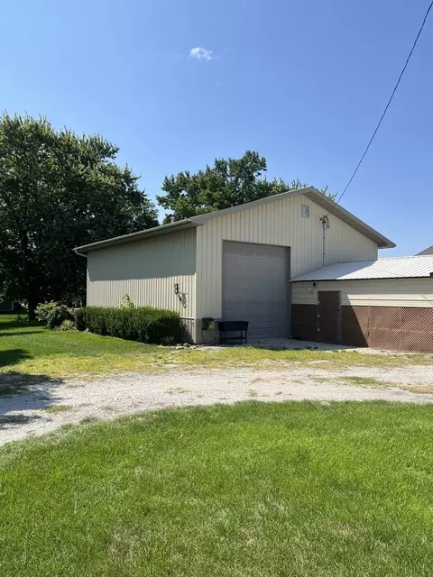 625 N Lawrence Ave, Gibson City, IL 60936