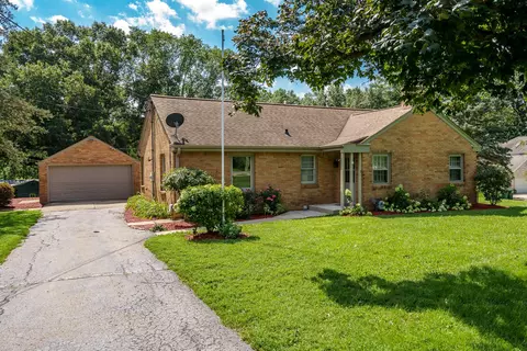 3804 S Mill Rd, Cherry Valley, IL 61016