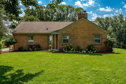 3804 S Mill Rd, Cherry Valley, IL 61016 photo 4