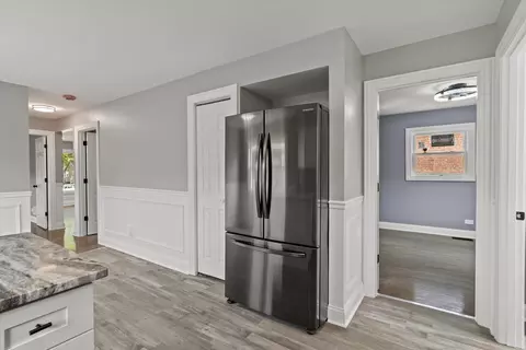 Entry Way - 15035 Evers St, Dolton, IL 60419 photo 2 of 4
