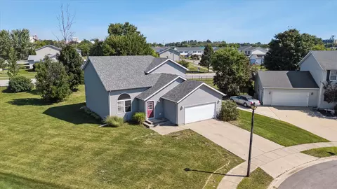 1289 Ivy St, Dekalb, IL 60115