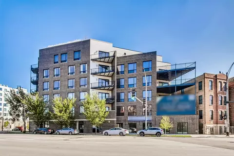 613 N Ogden Ave #3W, Chicago, IL 60642
