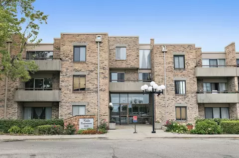 1926 Prairie Sq #210B, Schaumburg, IL 60173