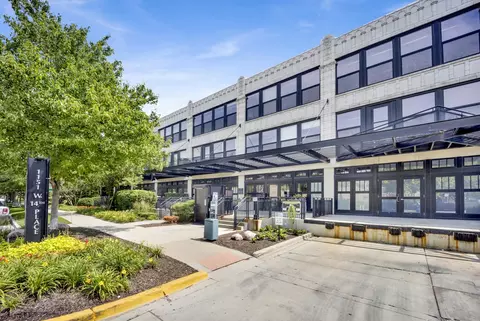 1151 W 14th Pl #209, Chicago, IL 60608