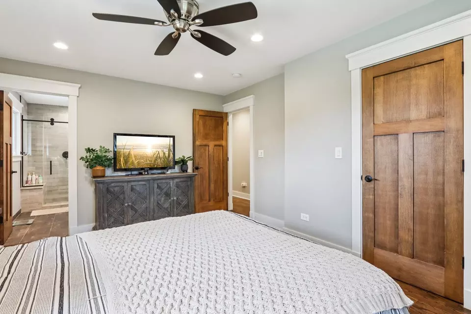 Bedroom - 10512 Cindy Jo Ave, Huntley, IL 60142 photo 1 of 2