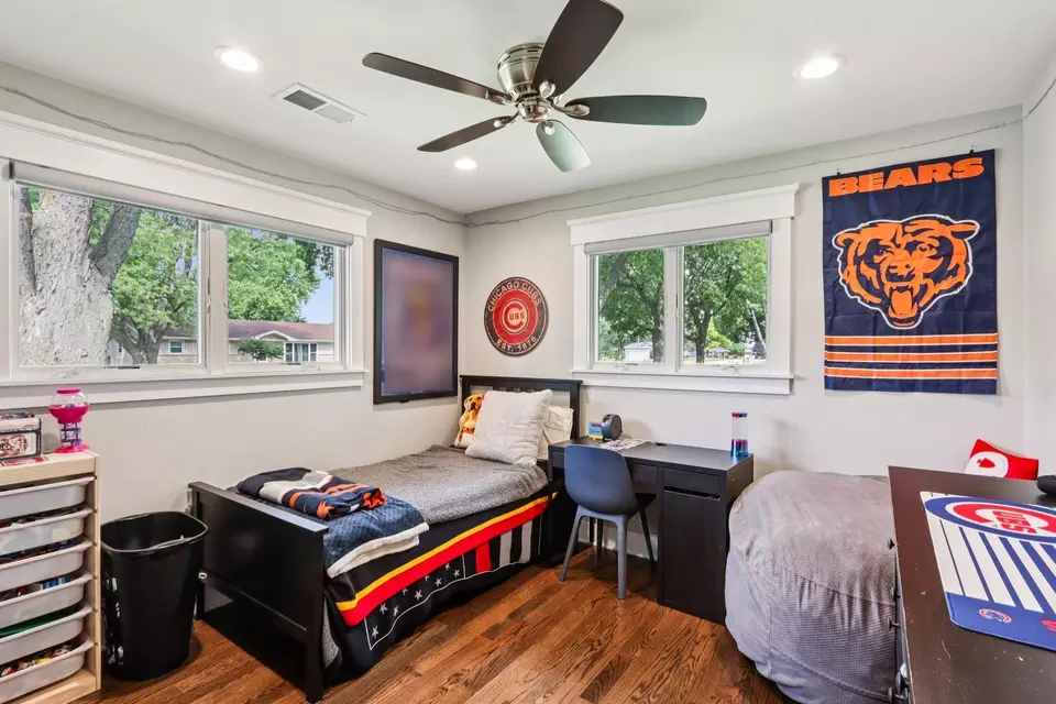 Bedroom - 10512 Cindy Jo Ave, Huntley, IL 60142 photo 2 of 2